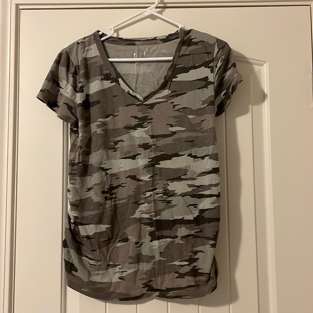 Maternity Cameo T-shirt